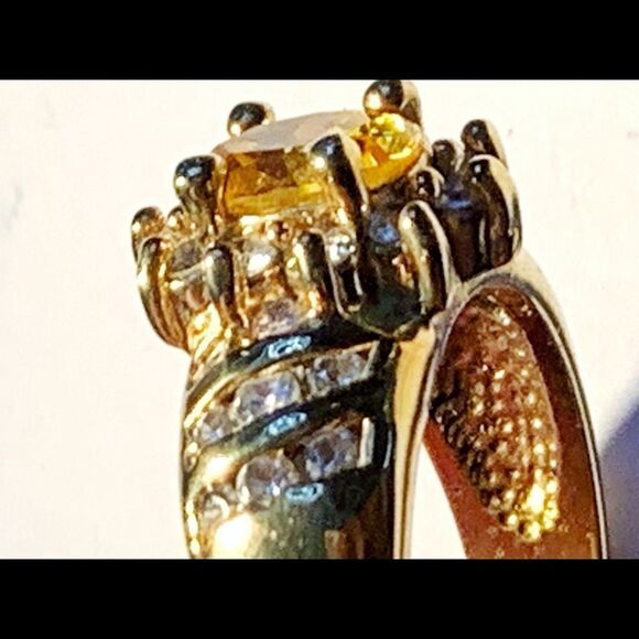 Vintage faux citrine cz large 1980’s huge cocktail ring gold plate size 10 - Picture 8 of 11